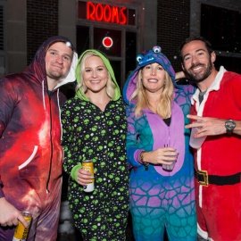 Wall Street Plaza Snow Ball 